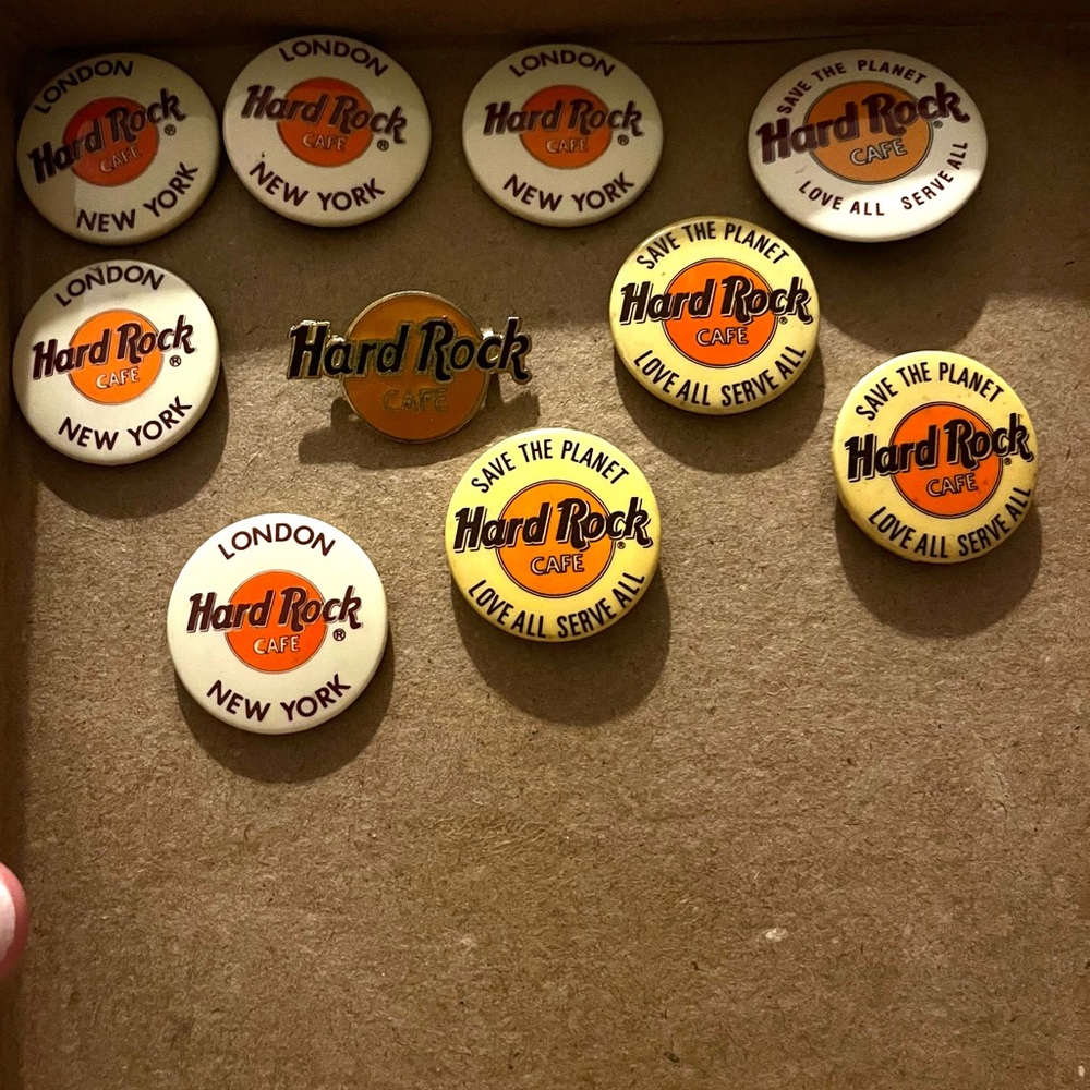 Hard Rock Cafe buttons